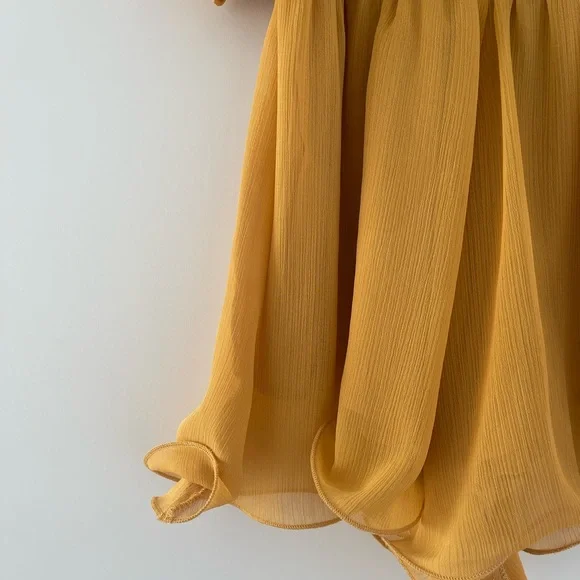 Endless Rose Ruffle Romper SizeXS - Picture 3 of 4